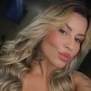 Massagem Nuru Florianópolis. Terapeuta Evelin